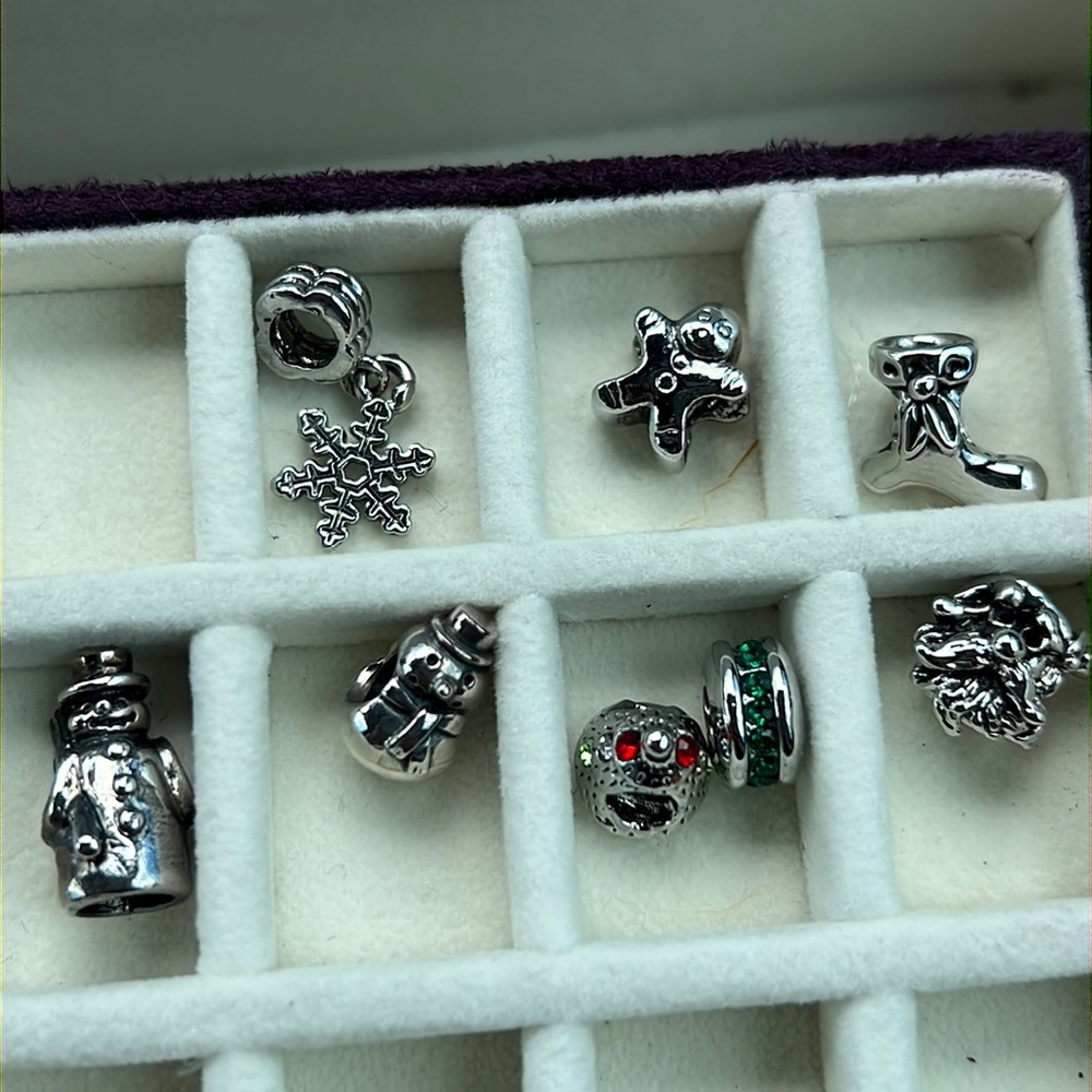 Christmas Charms!! Lot of 8!! Bracelet charms